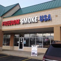 Freedom Smoke USA - Exterior view of Freedom Smoke USA in Holland, MI. - Vape Shops Near Me - Holland, Michigan