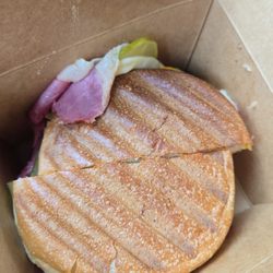Estrella's Montreal Deli & Cafe - Estrella special