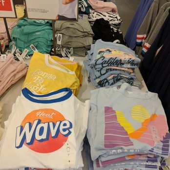 Old Navy Outlet - Summery t-shirts - Men's Clothing Near Me - Ottawa, Ontario