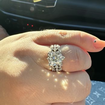 Jared - 3 CARATS LADIES!!! That be my man right there!!!! - Jewelry Near Me - Rancho Cucamonga, California