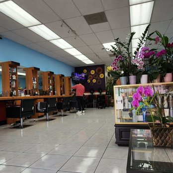 Fantasy Salon 4U - Inside of the salon on a Wednesday morning. - Hair Salons Near Me - Cypress, California