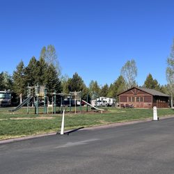 Yellowstone Grizzly RV Park - Playground area