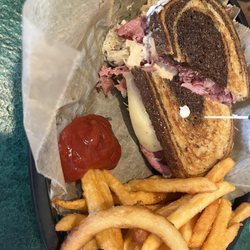 Moose Jaw Junction - Reuben with fries