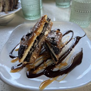 Jake's - Oreo Cheesecake Bar - Yummy!!! - New American Near Me - Palm Springs, California
