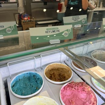 La Diperie - Ice Cream & Frozen Yogurt Near Me - Winter Park, Florida La Diperie - Ice Cream & Frozen Yogurt Near Me - Winter Park, Florida