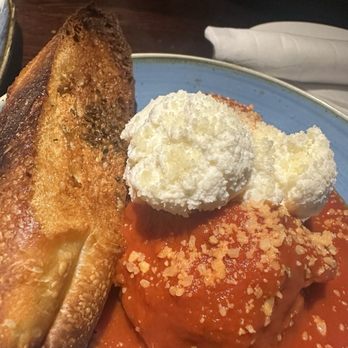 Esposito's Pizza Bar Restaurant - Meatball Sicilliano - Pizza Near Me - Davie, Florida