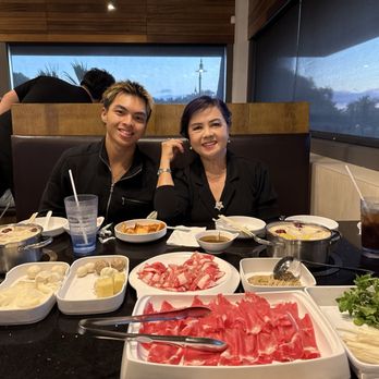 Chong Qing Hot Pot - Best spot to share a meal with your family that loves to eat. - Hot Pot Near Me - Honolulu, Hawaii
