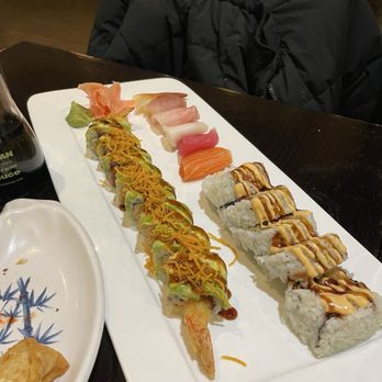 Sushi Naper - Naperville Roll Special Hi Way Special Maki sashimi - Sushi Bars Near Me - Naperville, Illinois Sushi Naper - Naperville Roll Special Hi Way Special Maki sashimi - Sushi Bars Near Me - Naperville, Illinois