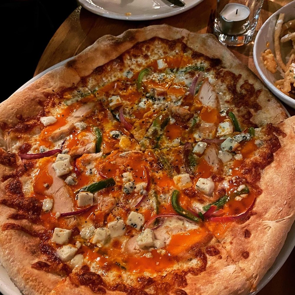 Redhook Brewlab - Chicken Pizza - Breweries Near Me - Seattle, Washington Redhook Brewlab - Chicken Pizza - Breweries Near Me - Seattle, Washington