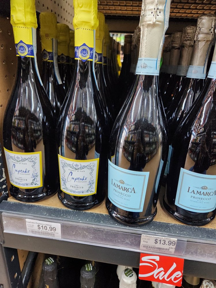 THE LIQUOR STORE Updated October 2024 38 Photos & 29 Reviews 55
