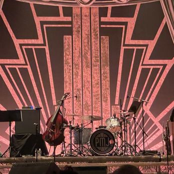Genesee Theatre - The scene - Performing Arts Near Me - Waukegan, Illinois