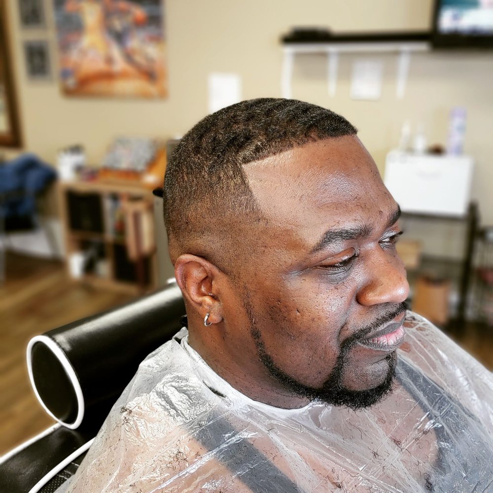 Moe Shands Barbershop Logo