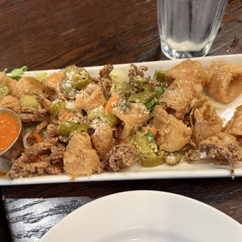 Lucky Monk - Crispy Calamari - American Near Me - Barrington, Illinois