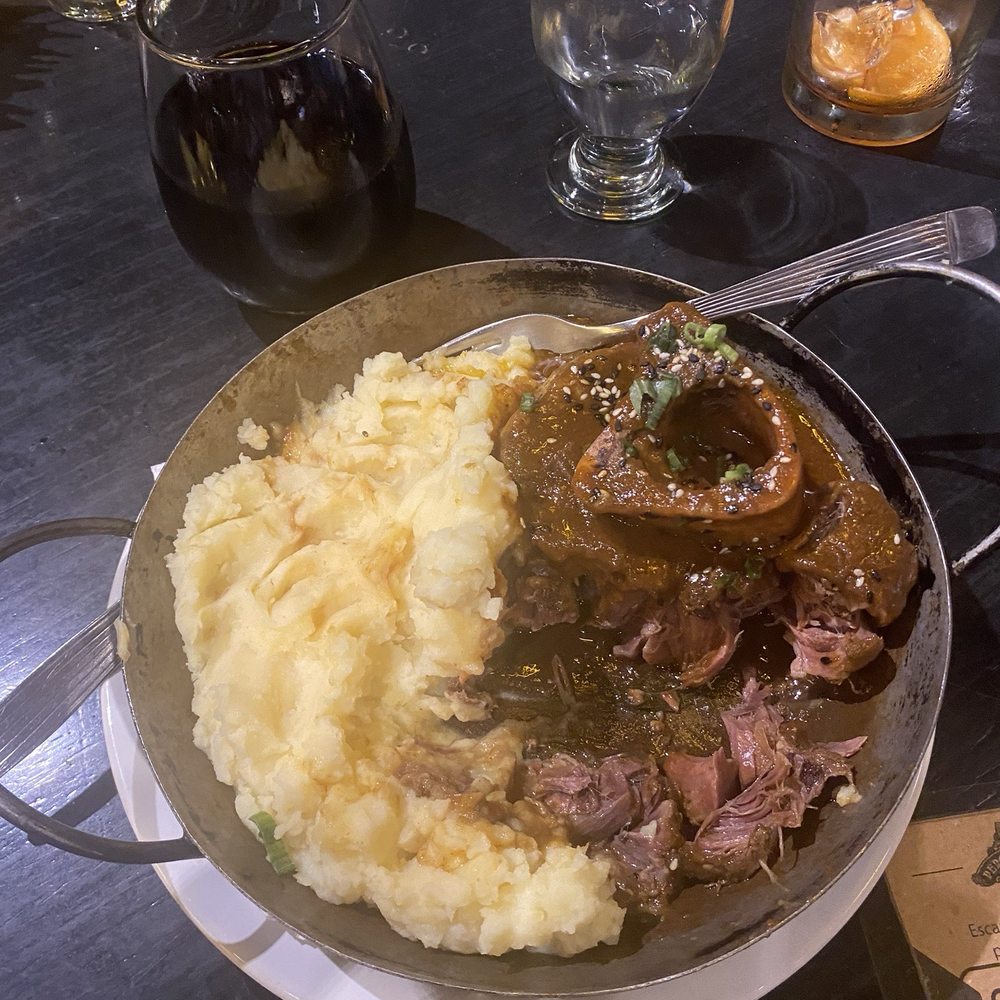Osso Bucco with mashed potatoes