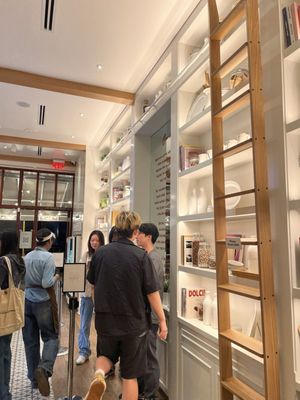 Bacio di Latte | Sawtelle, LA by null