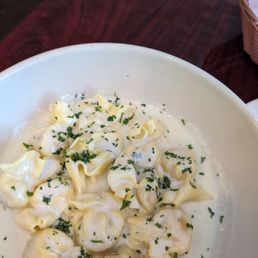 Sacchettini pasta with pear and gorgonzola sauce Sacchettini pasta with pear and gorgonzola sauce