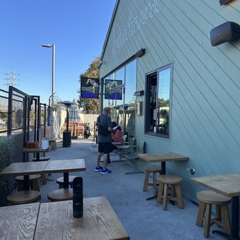Lingua Franca - Outside - Burgers Near Me - Los Angeles, California