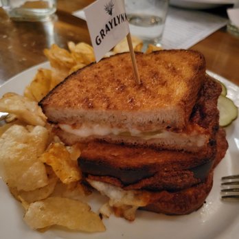 Graylynn - Grilled Cheese - Cocktail Bars Near Me - Buffalo, New York
