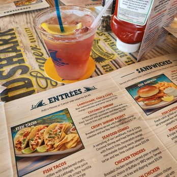 Landshark Bar & Grill - Long Island Beacher - Bars Near Me - Osage Beach, Missouri