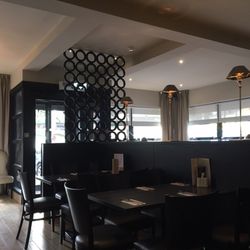 Knags Bar And Grill