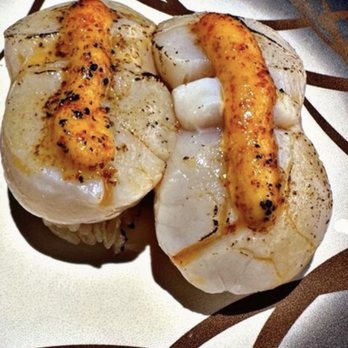 Waka Sakura - Seared scallops - Conveyor Belt Sushi Near Me - Gardena, California Waka Sakura - Seared scallops - Conveyor Belt Sushi Near Me - Gardena, California