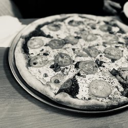 Joe's Pizza - Margarita Pizza