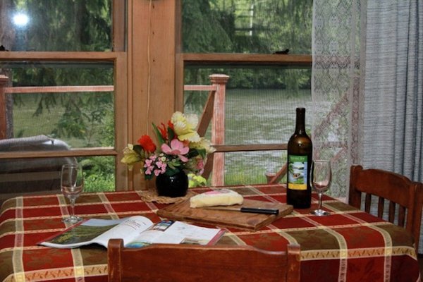 McKenzie River Inn by null