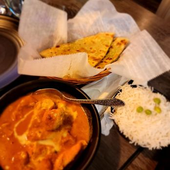 Paratha Wala - Butter chicken with basmati rice and garlic parathas - Indian Near Me - Forest Hills, New York