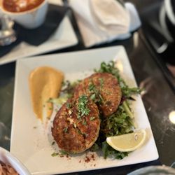 Barrique Wine & Brew Bar - Crab cakes