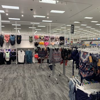 Target - Department Stores Near Me - Glendale Heights, Illinois