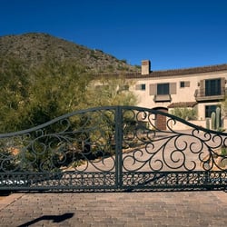 Colletti Design - Driveway Gate