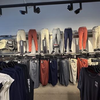 Under Armour Factory House - Shoe Stores Near Me - Clinton, Connecticut