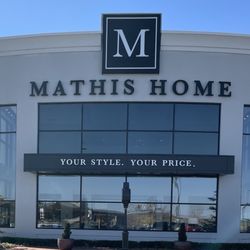 Mathis Home - Entrance