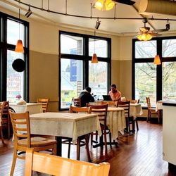 Corner Delights - Spacious interior