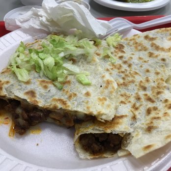 Tacos Gavilan - Greasy and fatty quesadilla! - Mexican Near Me - Bell, California