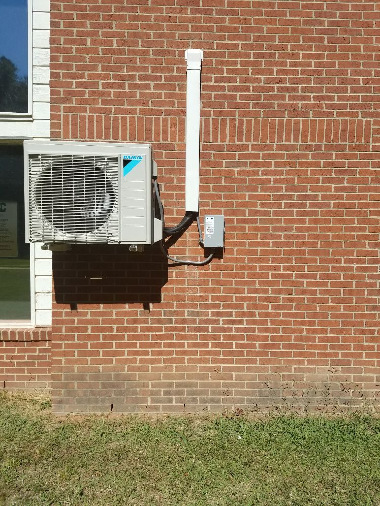 Slide of Holliday Plumbing, Heating & Air