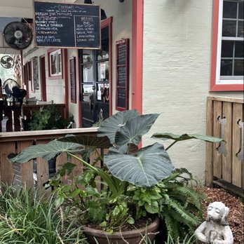 Lost Dog Cafe - Breakfast & Brunch Near Me - Folly Beach, South Carolina Lost Dog Cafe - Breakfast & Brunch Near Me - Folly Beach, South Carolina