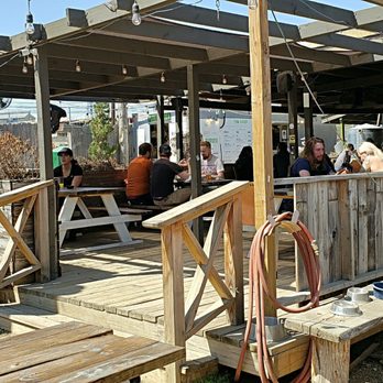 The Buzz Mill - Ample covered and uncovered outside seating - Coffee & Tea Near Me - Austin, Texas The Buzz Mill - Ample covered and uncovered outside seating - Coffee & Tea Near Me - Austin, Texas