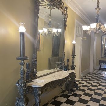 Lamothe House Hotel - Front hall - Hotels Near Me - New Orleans, Louisiana Lamothe House Hotel - Front hall - Hotels Near Me - New Orleans, Louisiana
