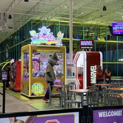 Chuck E Cheese Adventure World - Adventure chucke