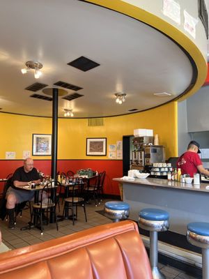 The Uptowner Cafe on Grand by null