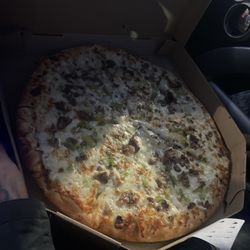 7-Eleven - Large Pizza - Philly Cheese Steak