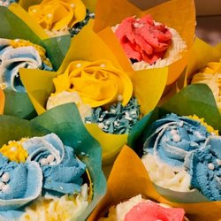 The Flour Girl Bakehouse - Cupcakes for birthdays, weddings, showers!