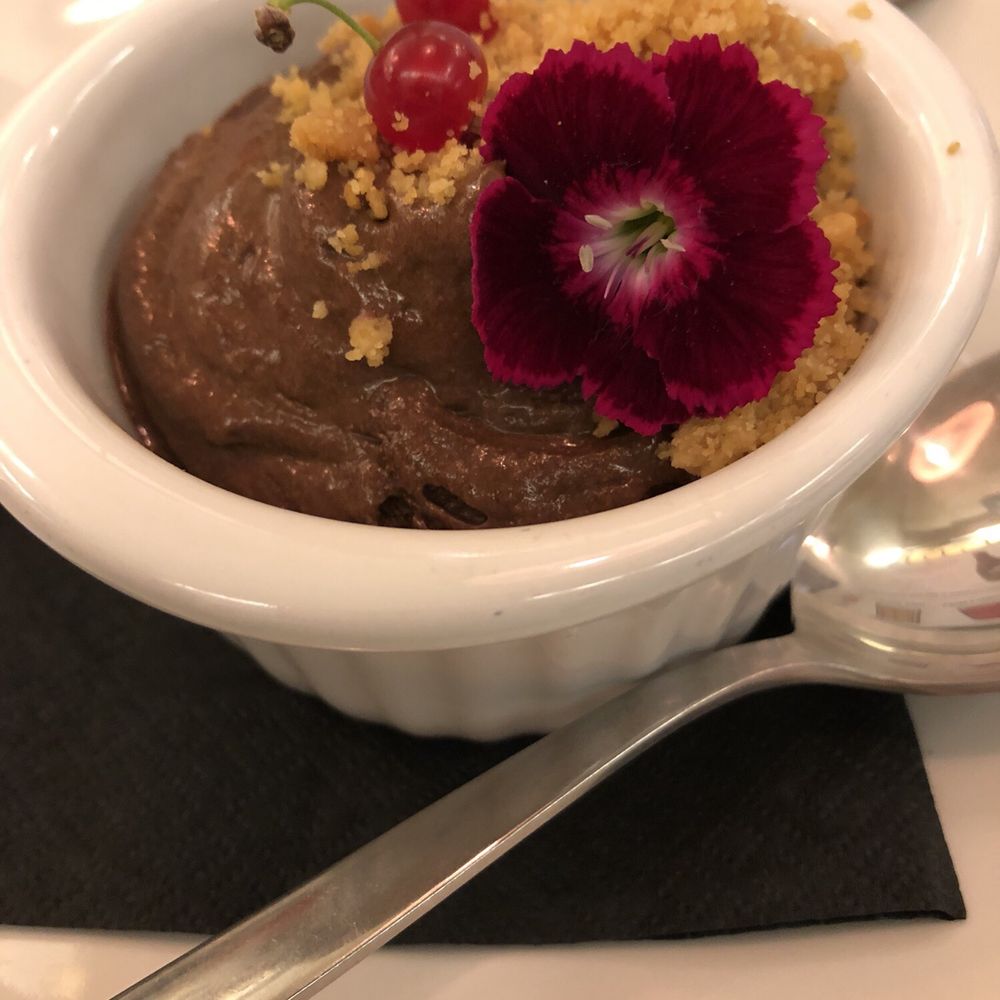 São Jorge Restaurante - Chocolate mouse - very good! - Portuguese Near Me - Lisbon, 11 São Jorge Restaurante - Chocolate mouse - very good! - Portuguese Near Me - Lisbon, 11