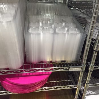 Jane's Cake & Baking Supply - Haul around cakes and cupcakes in disposable carriers for a buck or less - Kitchen Supplies Near Me - Brentwood, Tennessee Jane's Cake & Baking Supply - Haul around cakes and cupcakes in disposable carriers for a buck or less - Kitchen Supplies Near Me - Brentwood, Tennessee