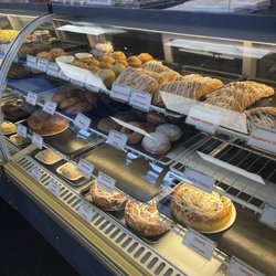 Mannino's Bakery - Coffee cakes