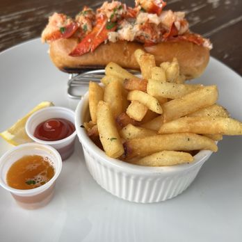 Cesart Boutique Delights - Weekend Special Lobster roll - Sandwiches Near Me - West Palm Beach, Florida