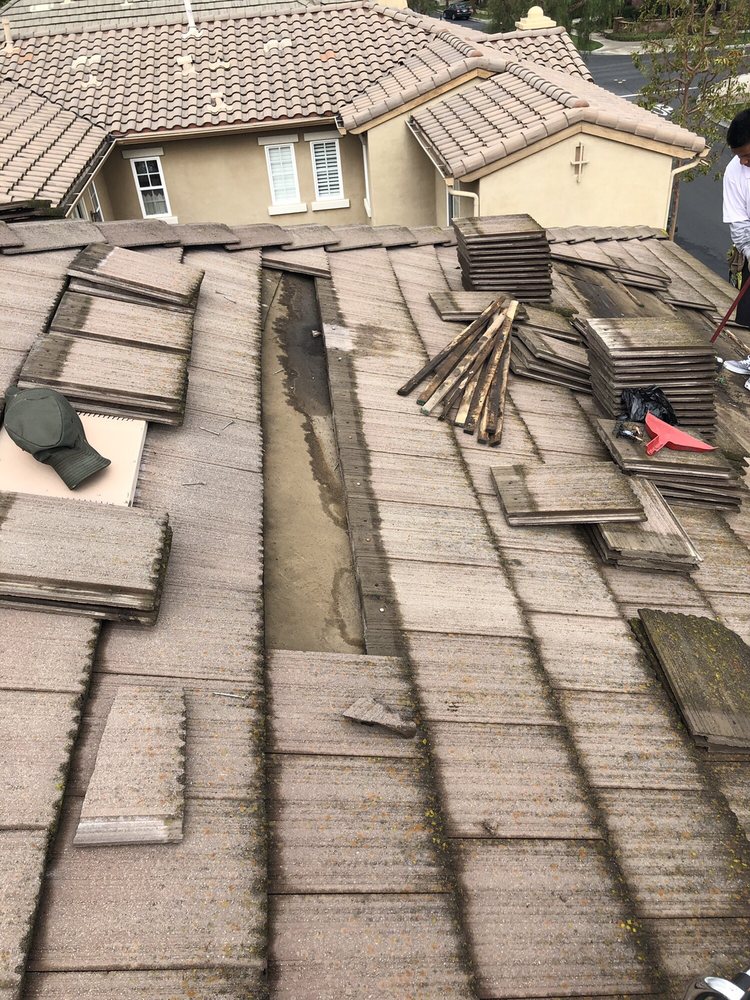 Slide of RCI Roofing