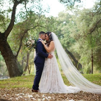 My Unique Wedding & Event - Beautiful wedding photos on a ranch in Temecula - DJs Near Me - Moreno Valley, California My Unique Wedding & Event - Beautiful wedding photos on a ranch in Temecula - DJs Near Me - Moreno Valley, California