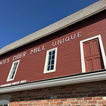 Yates Cider Mill - Main building - Donuts Near Me - Rochester Hills, Michigan Yates Cider Mill - Main building - Donuts Near Me - Rochester Hills, Michigan